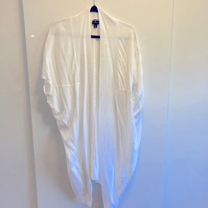 Long white sleeveless cardigan size XL